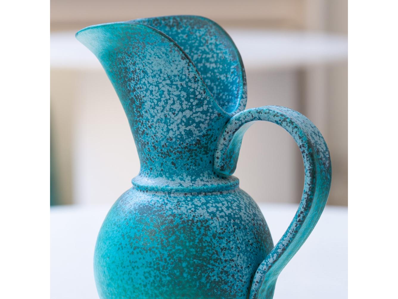 Usch Spettigue - Large jug, green glaze