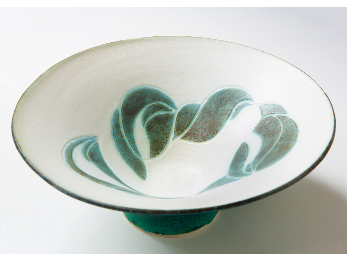 Usch Spettigue - Wide bowl with sgraffito